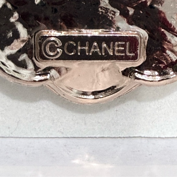 Luxury Beauty Bundle | Camellia Necklace, Chanel Style Art, Makeup Accessories - Picture 4 of 8